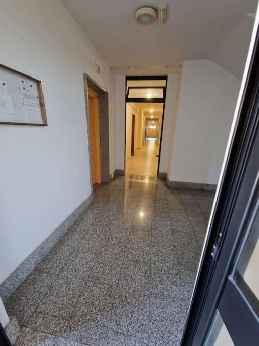 Terrazza A Nettuno E Chiesa Giubilare Santa Maria Goretti Екстериор снимка