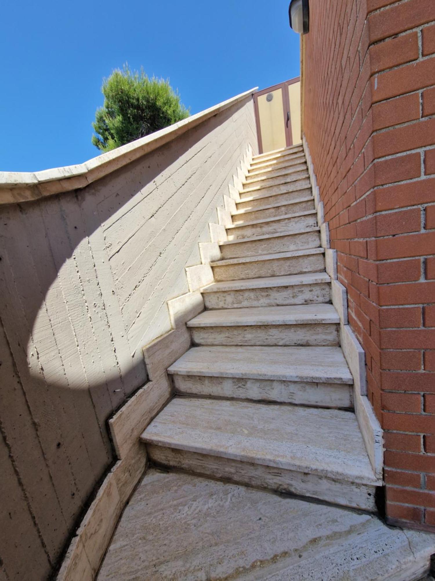 Terrazza A Nettuno E Chiesa Giubilare Santa Maria Goretti Екстериор снимка
